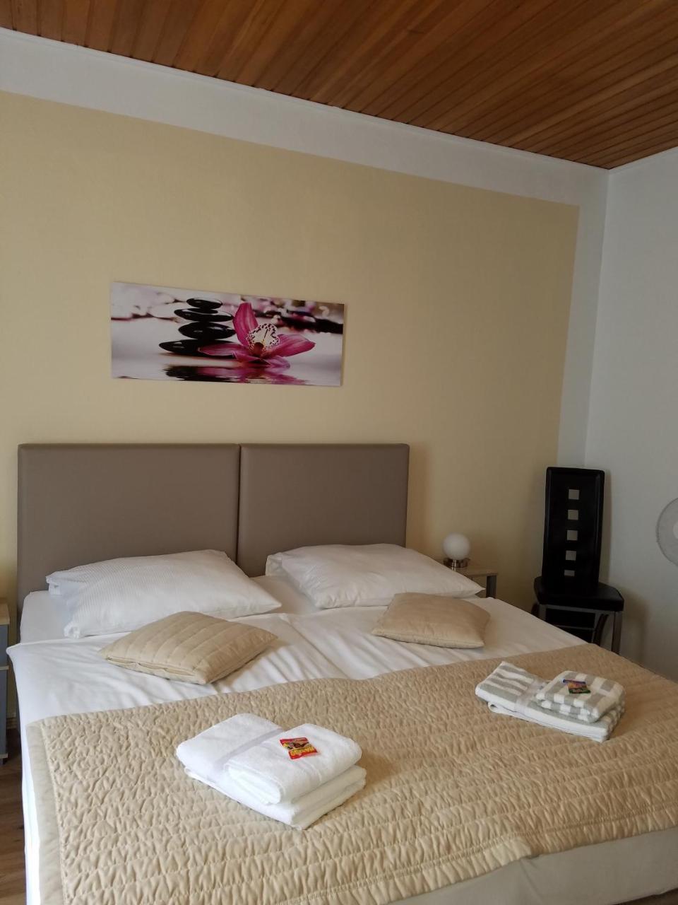 Hotel Monopol Hilden Esterno foto