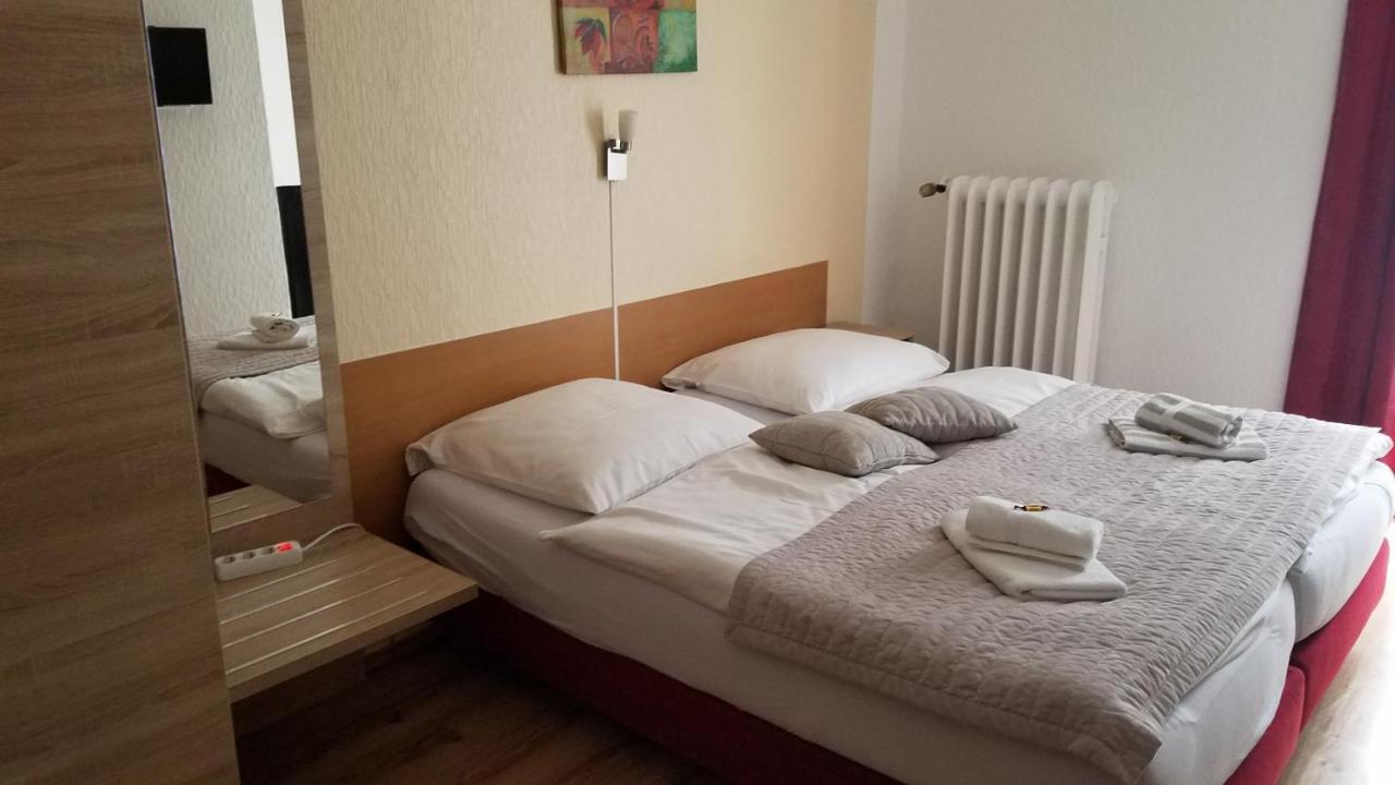 Hotel Monopol Hilden Esterno foto