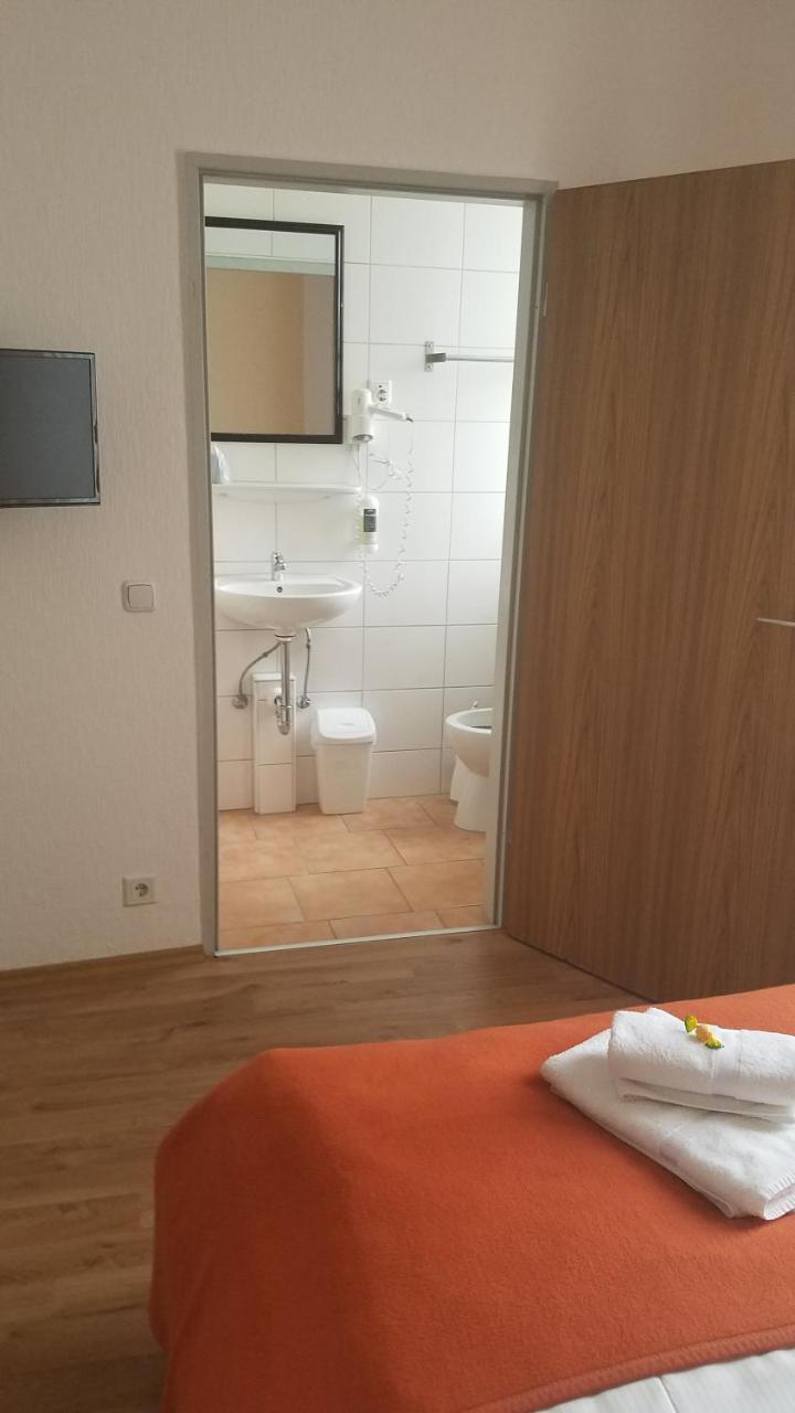Hotel Monopol Hilden Esterno foto